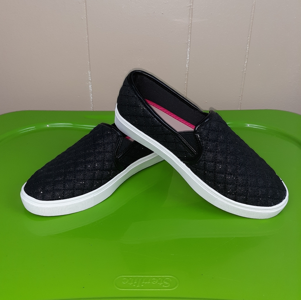 Girls slip on shoes size 3